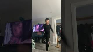 Trying to learn the shuffle dance from 2021 #music #speedsong #lentourloop #livelooping #speedsong