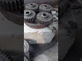 Thay thế cụm bơm đuồi xe cuốc CAT ME25