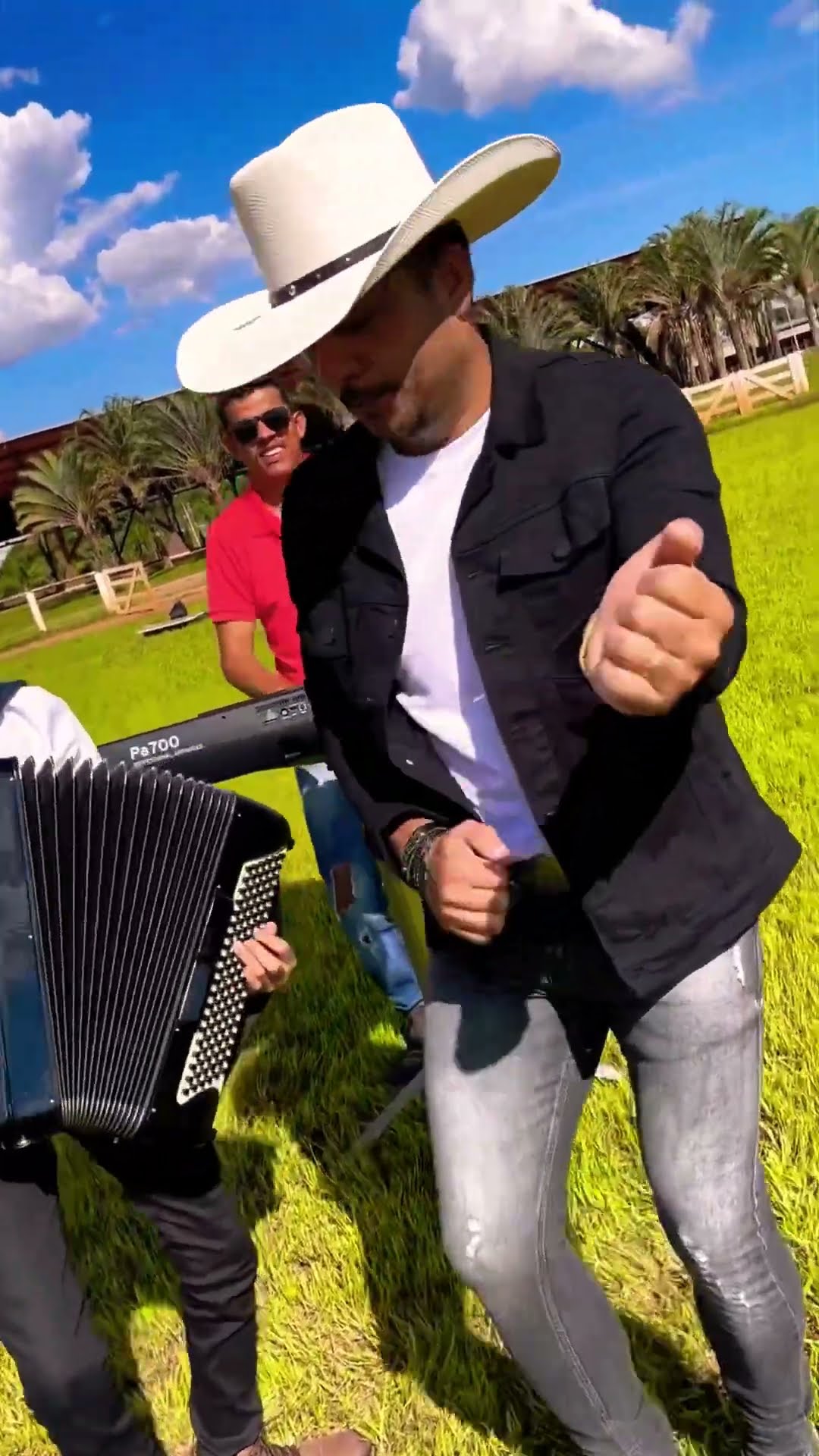 Forró do meu Goiás está na boca do povão quem gostar comenta #boanoiteee #leãozinho #musica