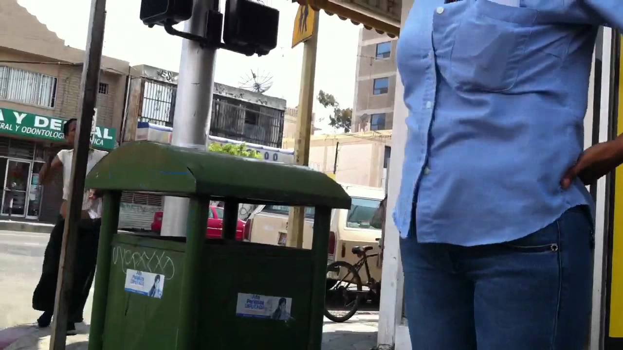 Un dia por el centro de Tijuana - YouTube