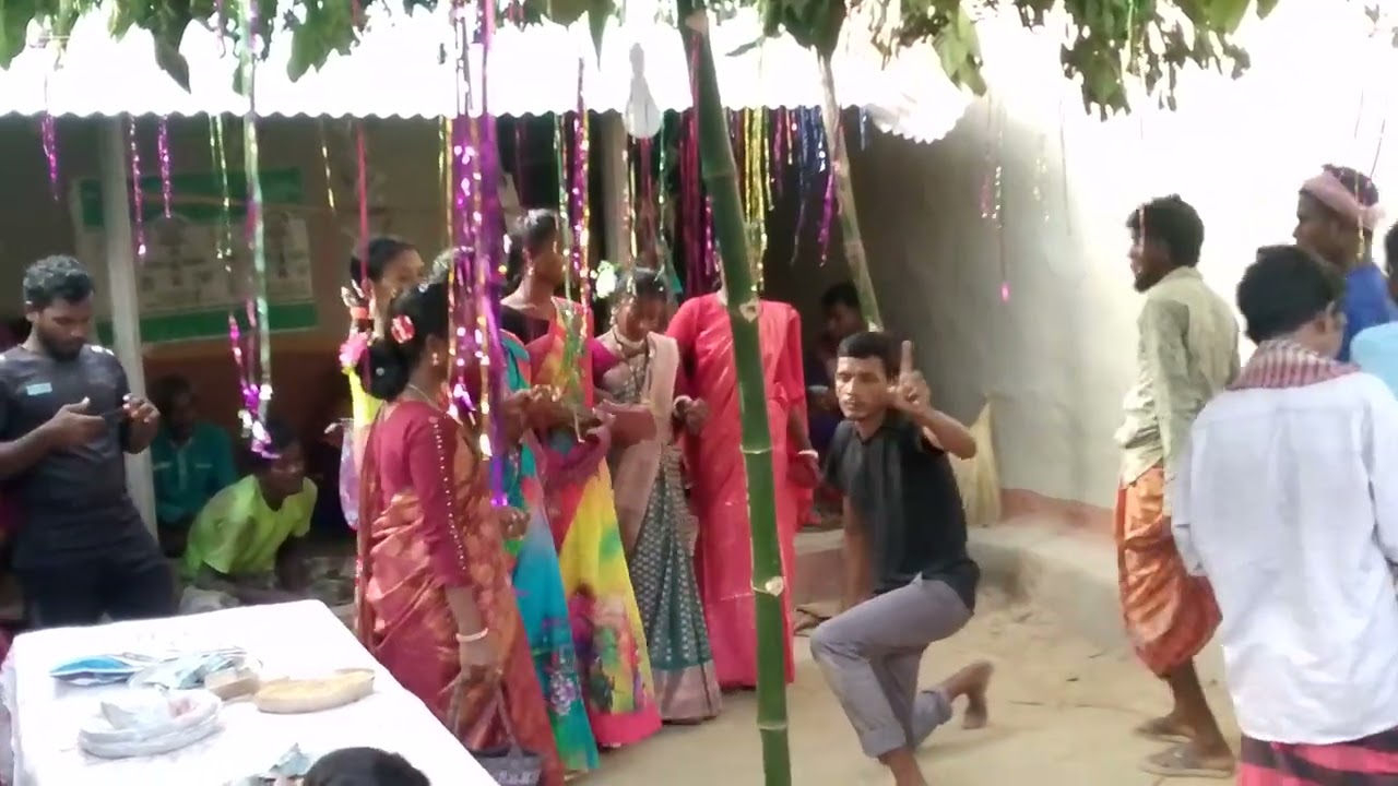 সান্তাল আদিবাসীদের বিয়েতে নাচ || সান্তালী বাপলা এনে ||সান্তালীদের ঐতিহ্যবাহী নাচ ||