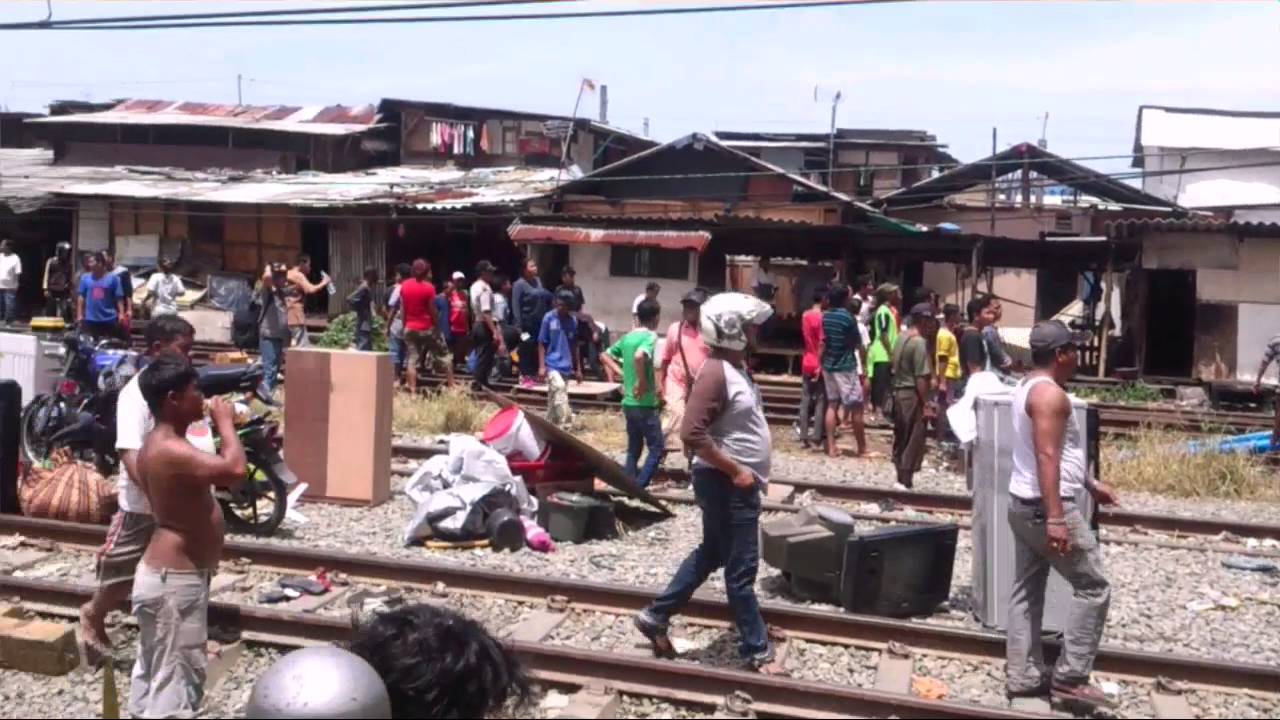 Kebakaran di pemukiman padat belakang pasar  pagi  mangga  