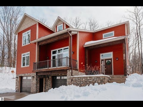 642 Napolean Way, Traverse City, MI home video tour