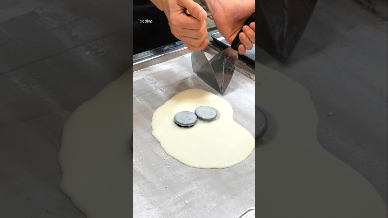 Мороженое Oreo Gelato, приготовленное прямо на железной плите при температуре -30 градусов