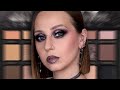 Maquillage grunge avec la palette pretty grunge de huda beauty lol