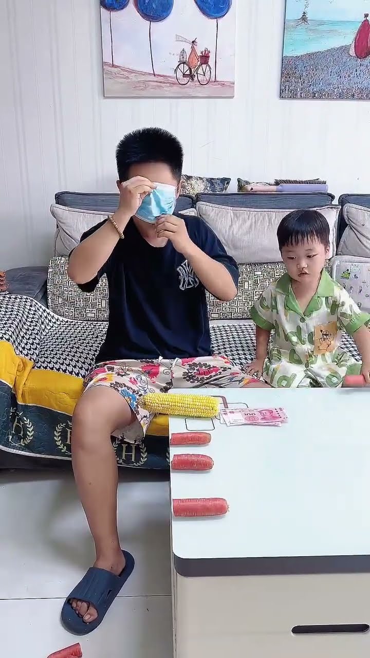 老婆说砍断多少给多少，最后这根怎么回事！#Cute baby#Cute#呆萌小米宝#聪明宝宝#萌娃