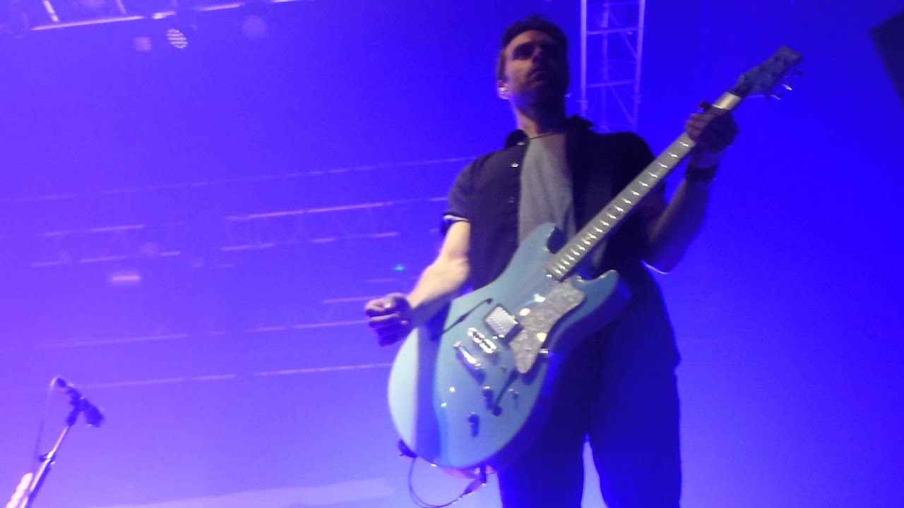 SIMPLE PLAN - Medley Uptown Funk ( @ Bikini - Toulouse ) - 28/02/2016 HD