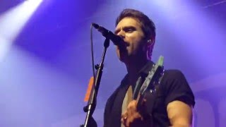 Simple Plan - Medley Uptown Funk Bikini - Toulouse - 28022016 Hd