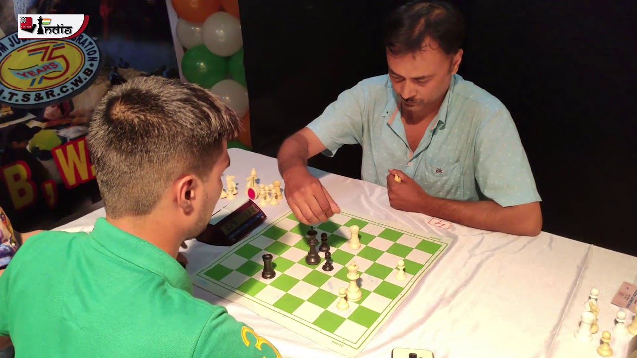 Rook and connected pawn race takes an unexpected turn - YouTube