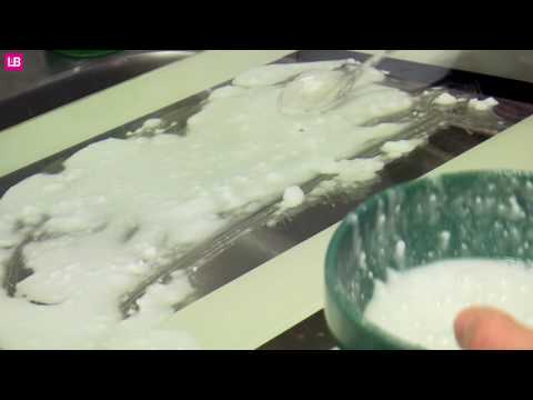 Video: Hur man snabbt tvättar ugnen från gamm alt fett