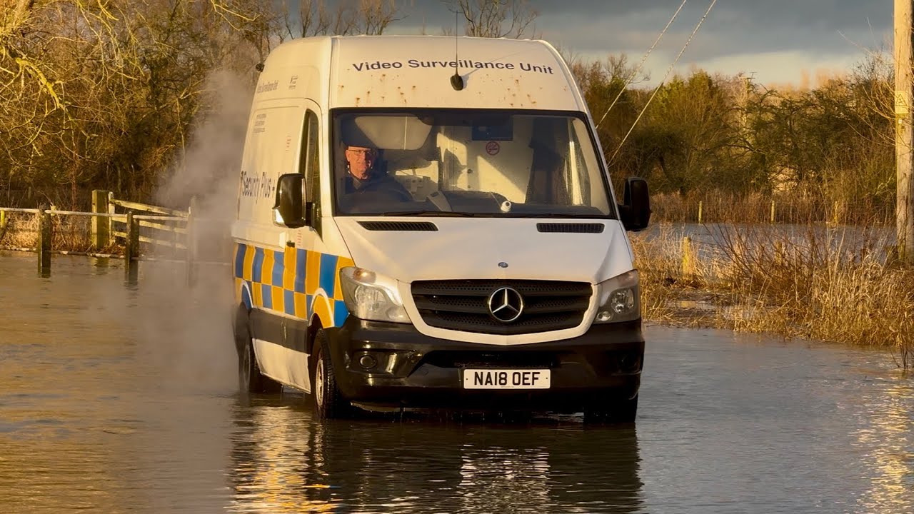 Video Surveillance Unit Gets Stuck In Floods! | Leicestershire Flooding | Part 24