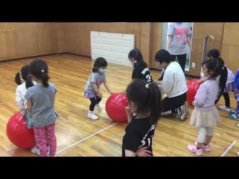 バランスボールあそび リトミック体操日曜日クラス キッズガーデン武蔵小杉教室指導 梶原和歌子 石田恵也 深野朋果 2021,4,11