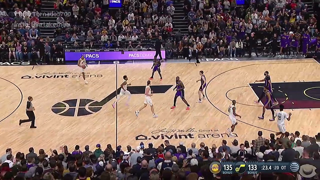 LeBron James driving layup to WIN the game!