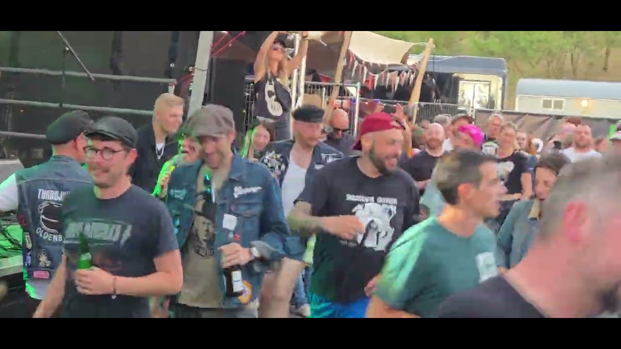 2025/07/25 - The Baits - Who are you - Wasted Open Air