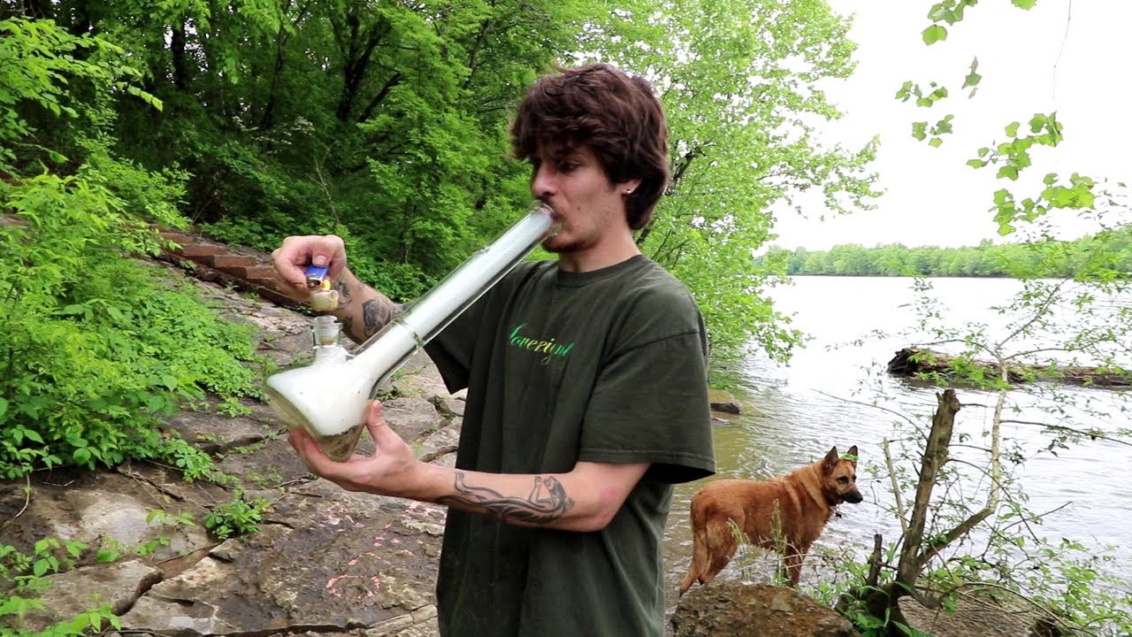 BIG BOWLS ON THE RIVER