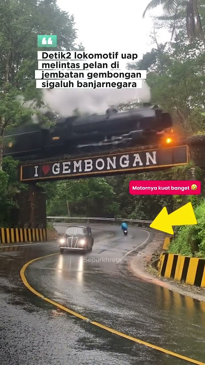 Lokomotif uap zaman belanda melintas di jembatan tua wonosobo