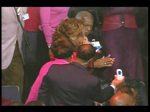 Dorinda Clark Cole - Don't Wait Til The Battle Is Over