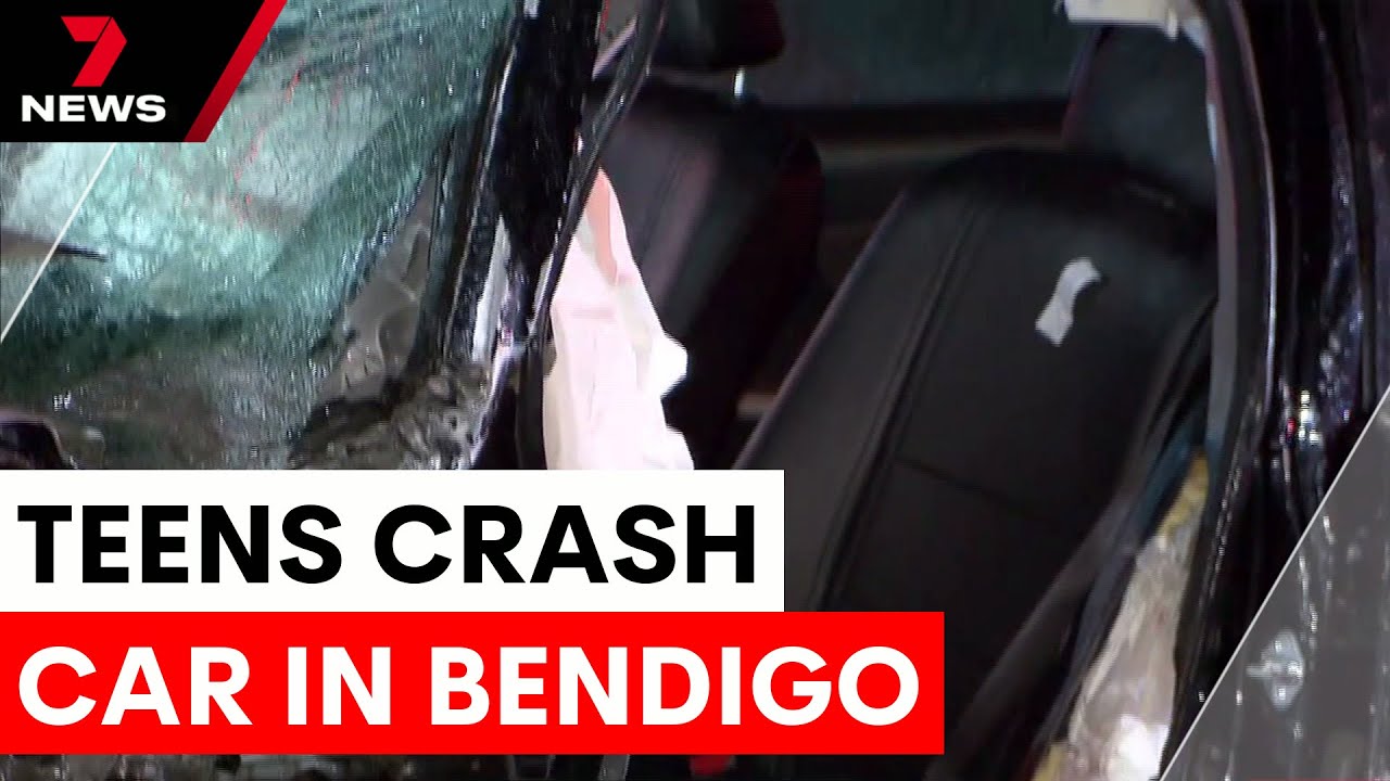 Teenagers crash car after police pursuit | 7NEWS - YouTube