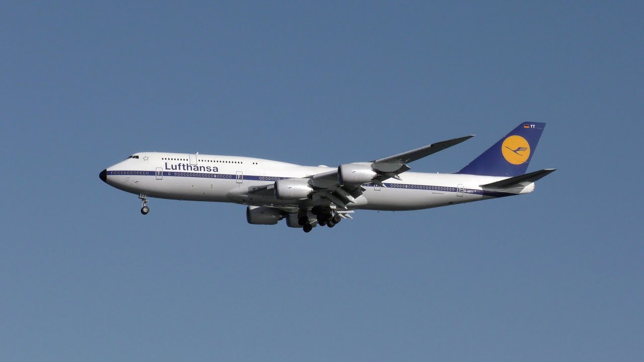 Jumbo Jet (D-ABYT / Boeing 747-830 / Lufthansa / 2015-12-18 