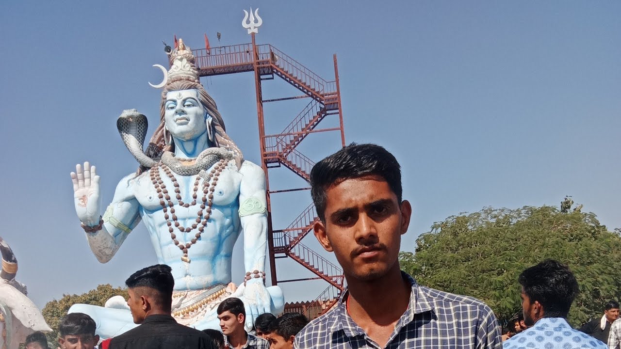 Ham gaye hain osiyan Mahadev ji ke Kyunki Aaj Mahashivratri thi🙏