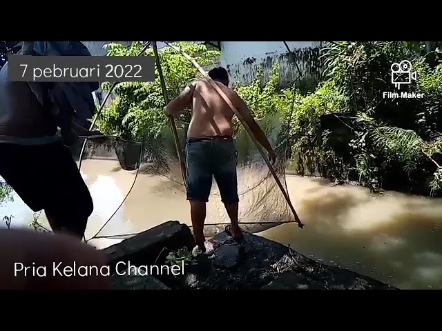 jebak ikan pria kelana class=