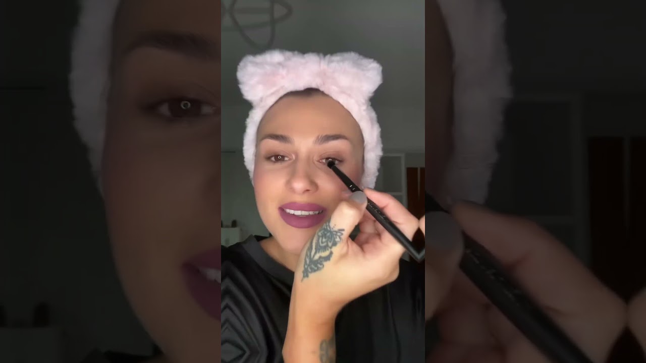 EINFACHER LOOK MIT KYLIE JENNER LIPPEN 💜