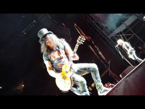 Guns n' Roses - "It's so easy" -Front Row -  7/1/ 2016 - Chicago, IL