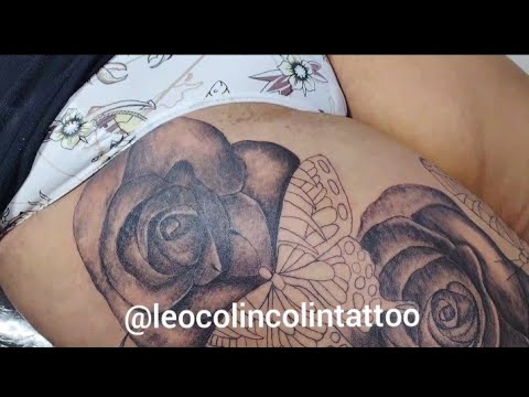 Veja linda Tatuagem floral tatuagem Feminina. borboleta tattoo tatuagem floral