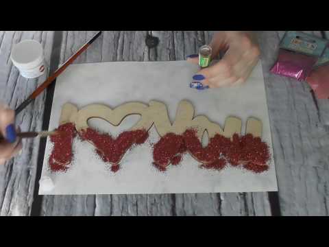 Как украсить деревянные буквы блестками
