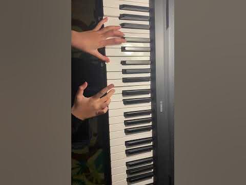 midt om natten klaver spillet af 10 årige barn feat. Kim Larsen - YouTube