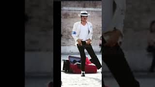 A smooth criminal