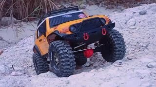 Rc car fj cruiser offroad 4×4 adventure. Exploring the sand dunes alone this time.