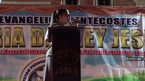 Evangelista Veronica Ortiz -  Predicando la palabr...