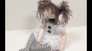 This is one of my easier rag doll pattern. Pattern and tutorial are instant download and available in shop : https://www.etsy.com/