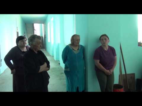 ახლად რეაბილიტირებულ შენობაში წყალი ჩამოდის