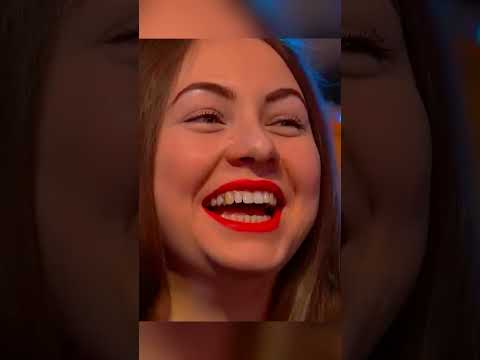 застрял в заборе 🤣#уральскиепельмени #shorts #смех #юмор #смешноевидео