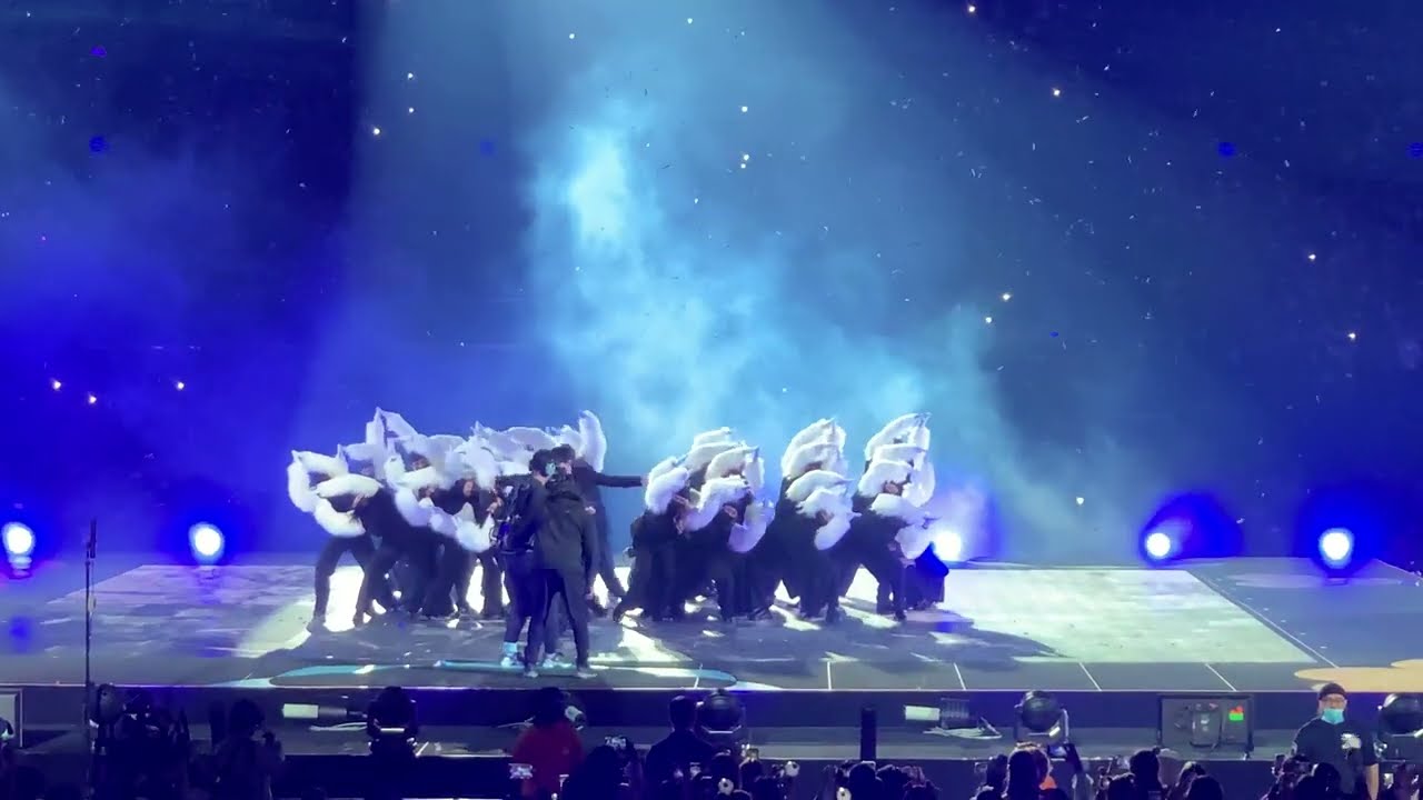 BTS (방탄소년단) 220415 Las Vegas Day 3 PTD on Stage Concert; Black Swan