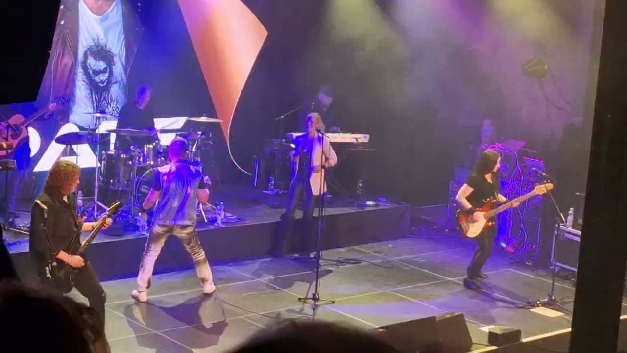 Pate Mustajärvi - Lola ( Tavaraasema, Tampere, 26.04.2025 )