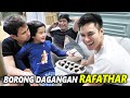 RAFATHAR MASIH KECIL AJA UDAH PINTER DAGANG .. BAIM CARI MUKA BORONG BROWNIESNYA !!