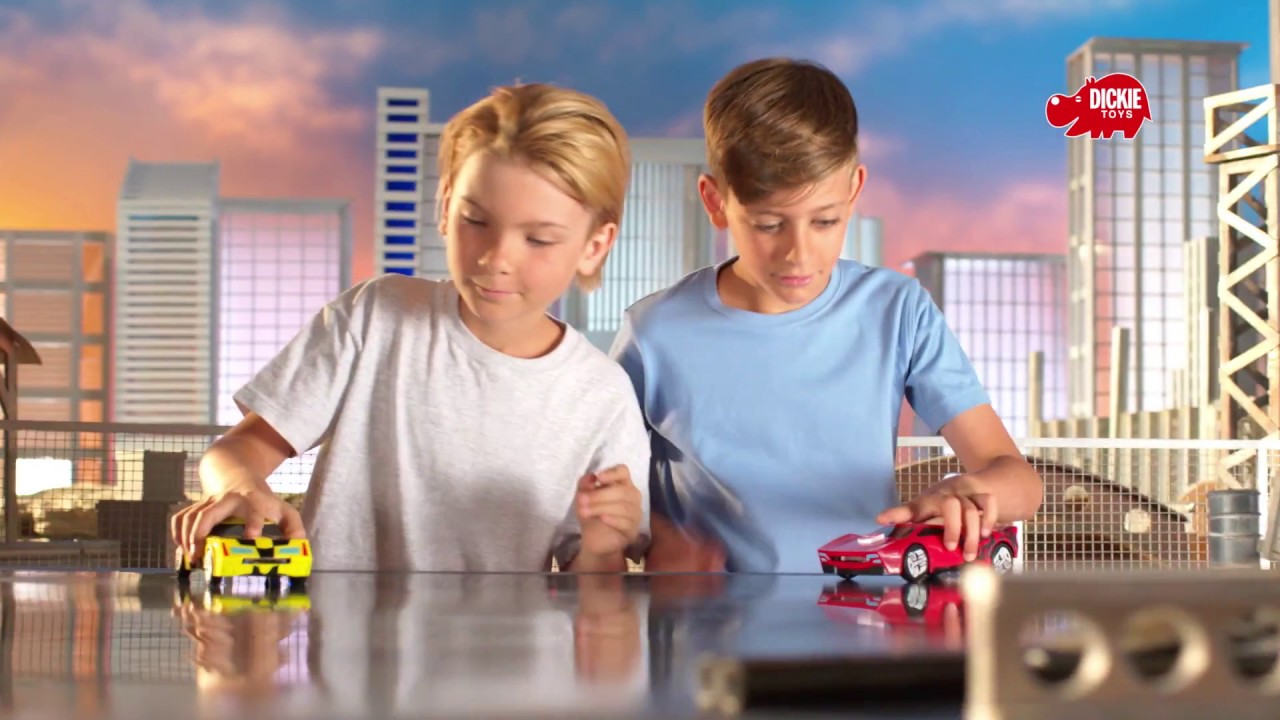 Transformersy Battle Truck z serii Robots in Disguise ruszają do walki! - Dickie Toys autobots combiners