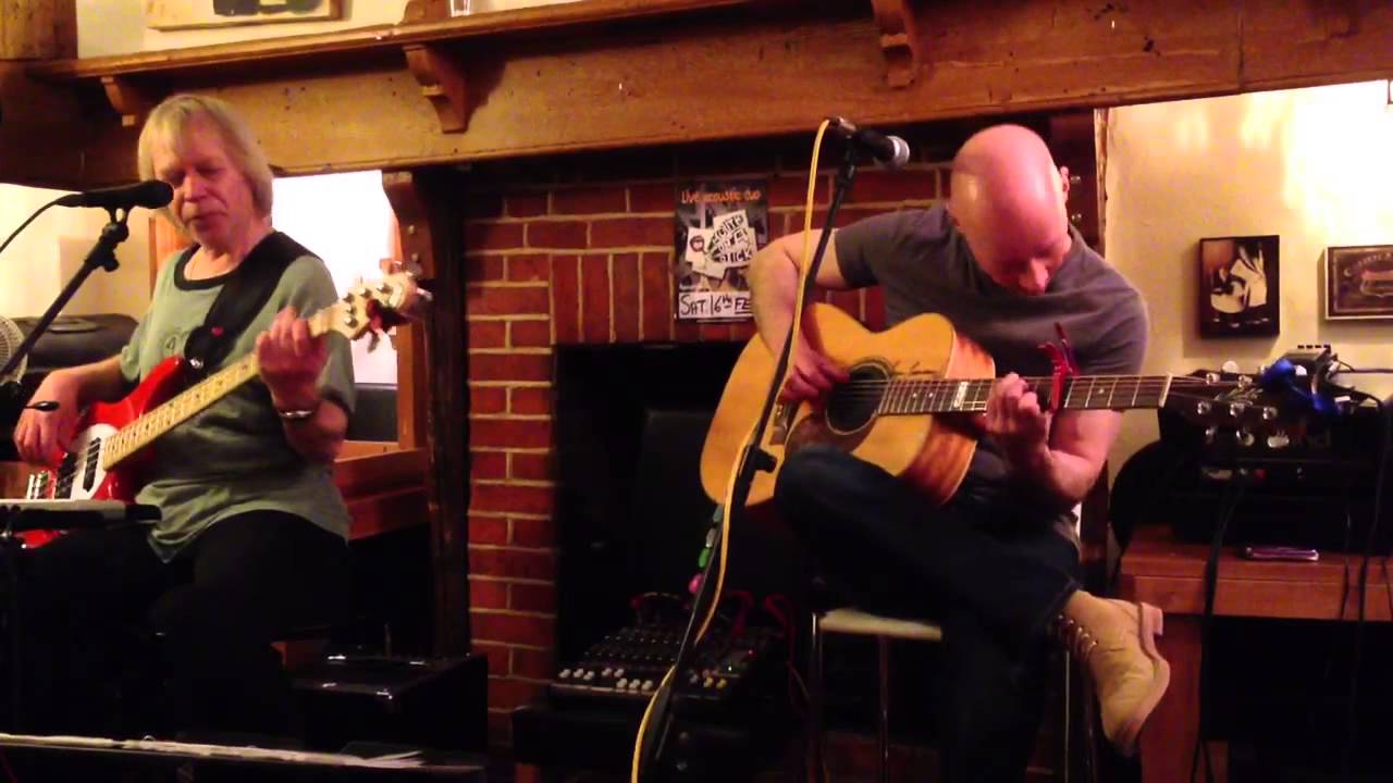 Dire Straits 'Romeo and Juliet' live acoustic cover by Mouth On A Stick