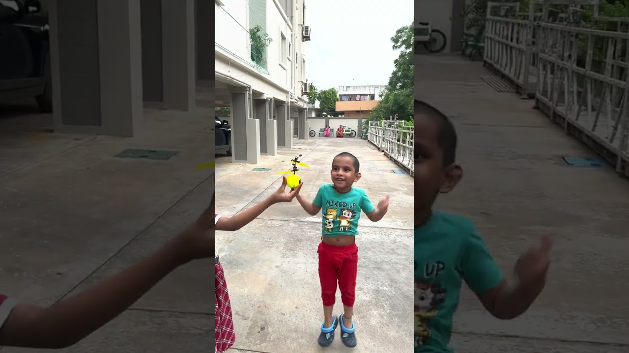 Ralleyz Heli Motion Sensory Flying Ball || 