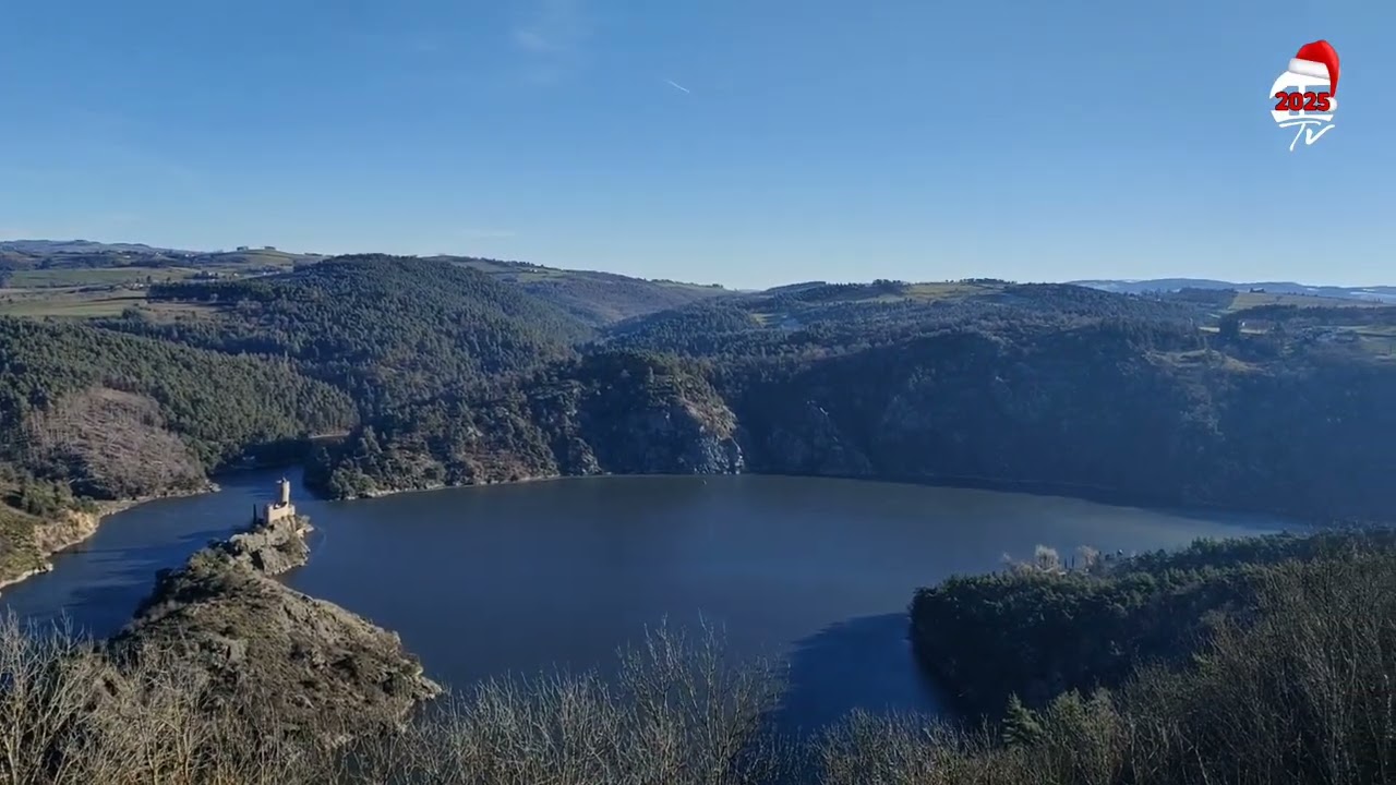 ⁣Bonne année depuis le château d'Essalois