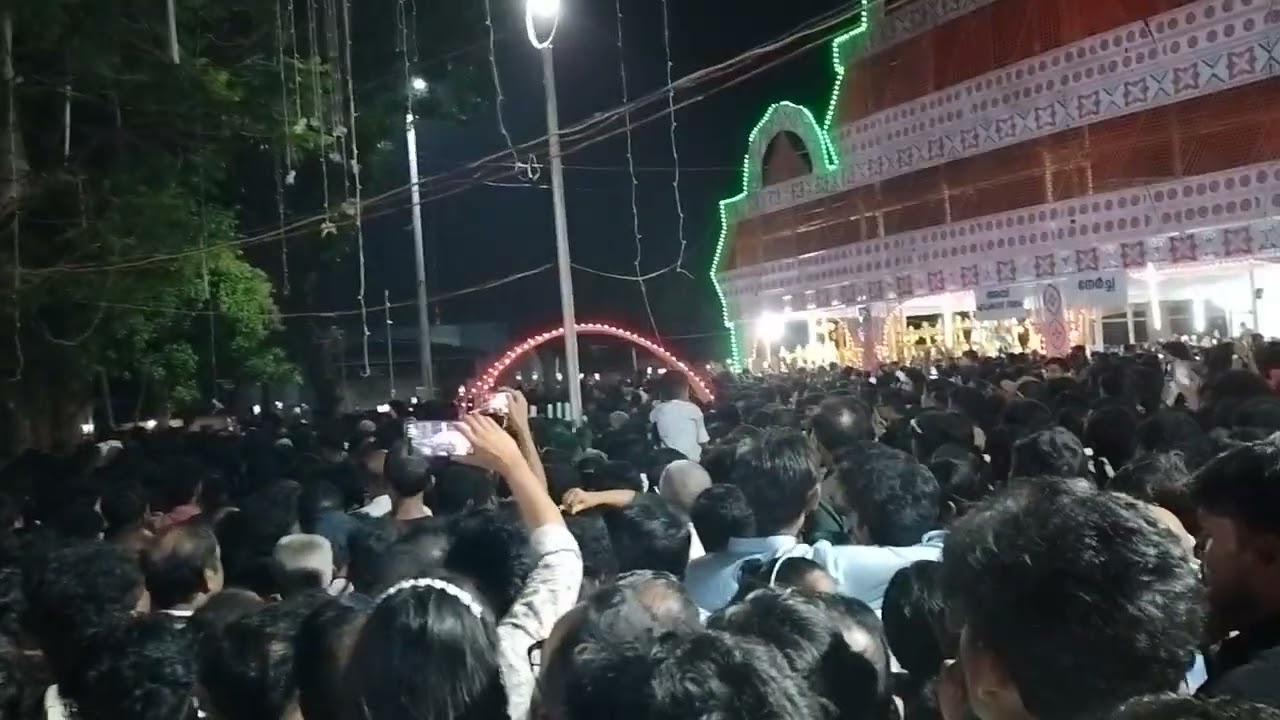 Heavy Crowd waiting for fireworks at Irinjalakuda Palli Perunnal 2026 