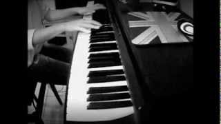 Video thumbnail of "IAMX This will make you love again cover piano"