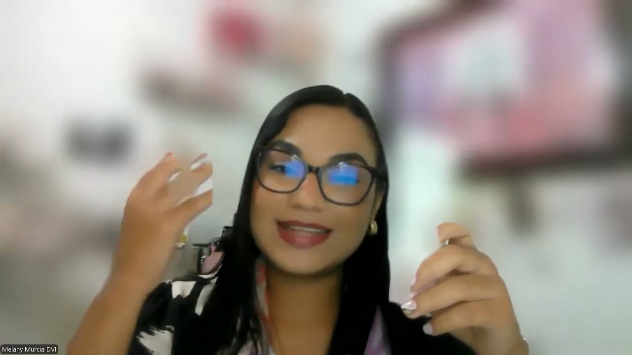 LINEA PARA PIELES SENSIBLES O MATIFICANTE 13 A 24 AÑOS - Directora de Ventas Melany Murcia