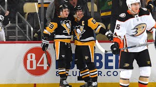 Guentzel picks a corner, walks it off!