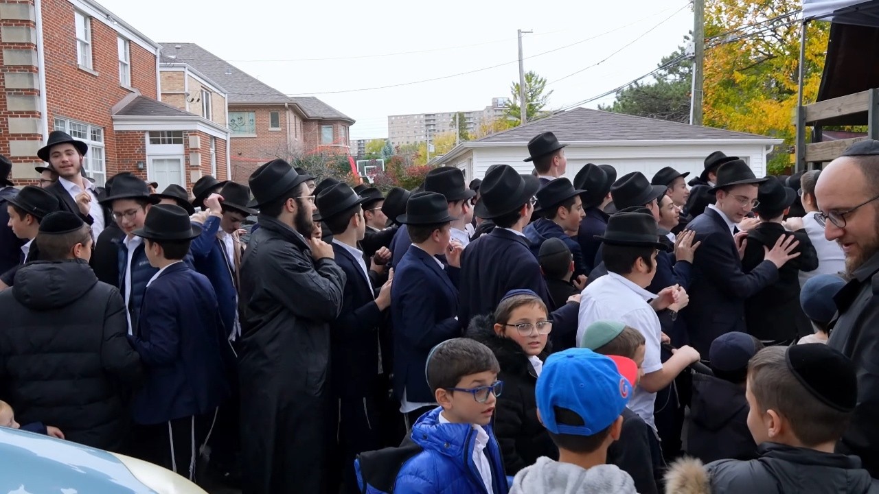 Benny Freidman, Hachnosas Sefer Torah Heritage! Part 1