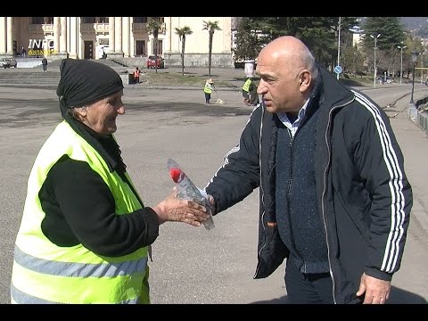 გამგებელმა ქალბატონებს 8 მარტი მიულოცა