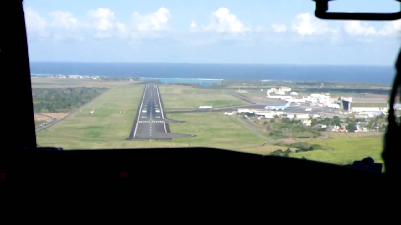 Approach and landing 737 800 Mauritius Cockpit view L YouTube